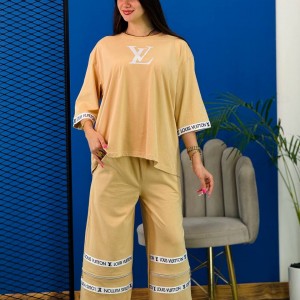ست تی شرت لانگ و شلوار بگ زنانه - LOUIS VUITTON - کد 02