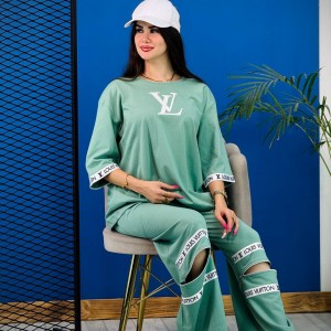 ست تی شرت لانگ و شلوار بگ زنانه - LOUIS VUITTON - کد 02