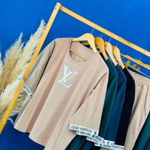 ست تی شرت لانگ و شلوار بگ زنانه - LOUIS VUITTON - کد 02