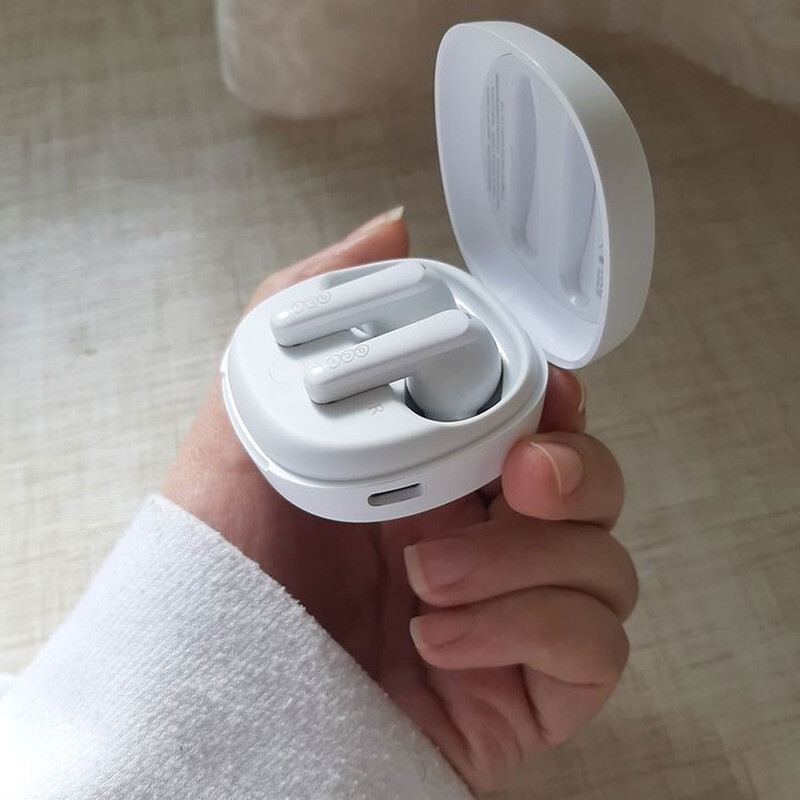 ایرپاد Qcy  T13x سفید گارانتی 18 ماهه