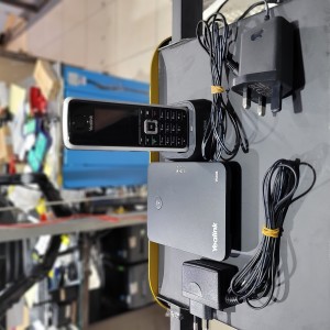 تلفن بی سیم Yealink  w52p  به همراه داکت انتن