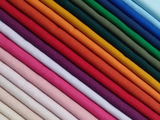 10 مدل پارچه مانتو ساده {2023-1402}