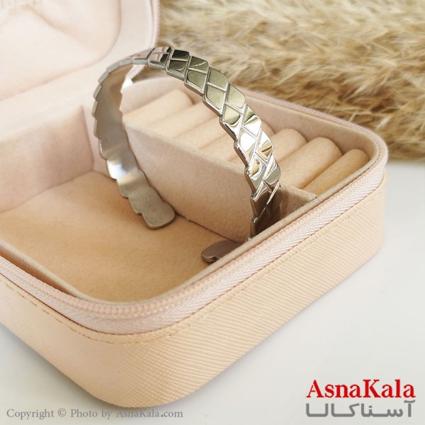 دستبند بنگل خارجی مردانه  پوست ماری یک سانتی نقره ای فری سایز کد DSB18419W