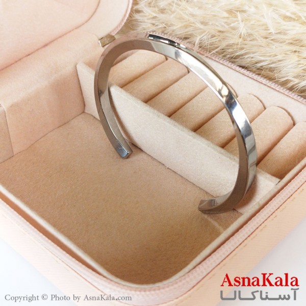 دستبند بنگل خارجی مردانه استیل پیچ نقره ای فری سایز کد DSB18421W