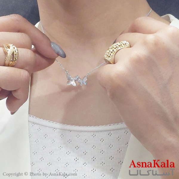 گردنبند زنانه سواروسکی اورجینال مدل پروانه سفید با کارت گارانتی و جعبه سواروفسکی کد GNB16688W