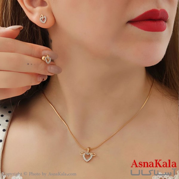 نیم ست زنانه ژوپینگ مدل قلب بالدار شامل گوشواره و گردنبند طرح طلا کد NIM14486W