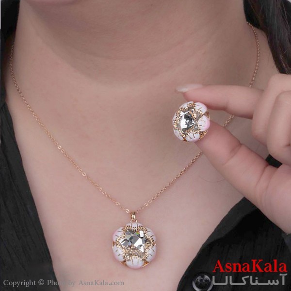نیم ست زنانه شامل گردنبند و گوشواره  استیل 316 مدل دایره با ستاره صورتی رنگ طلایی  کد NIM14515W