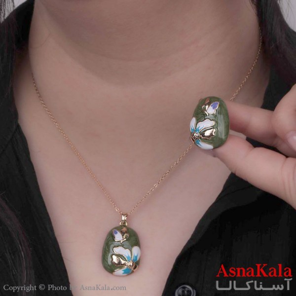 نیم ست زنانه شامل گردنبند و گوشواره  استیل 316 مدل بیضی طرح گل و پروانه رنگ طلایی  کد NIM14517W