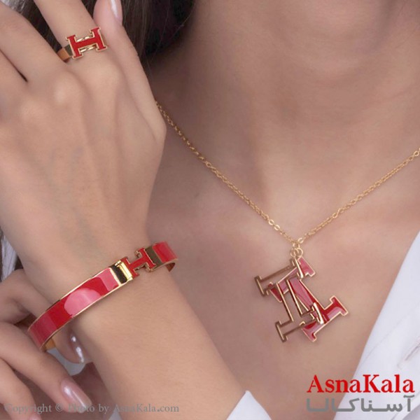 سرویس زنانه استیل 316 شامل گردنبند و گوشواره و دستبند و انگشتر  هرمس قرمز کد NIM14539W