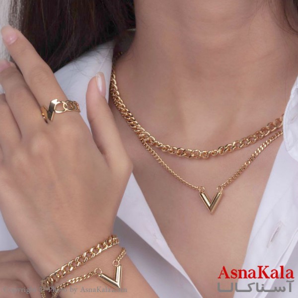 سرویس زنانه استیل 316 شامل گردنبند و گوشواره و دستبند و انگشتر دولاین طرح v کد NIM14542W