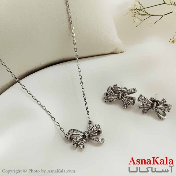 نیم ست زنانه ژوپینگ مدل پاپیون نقره ای شامل گوشواره و گردنبند کد NIM14626W
