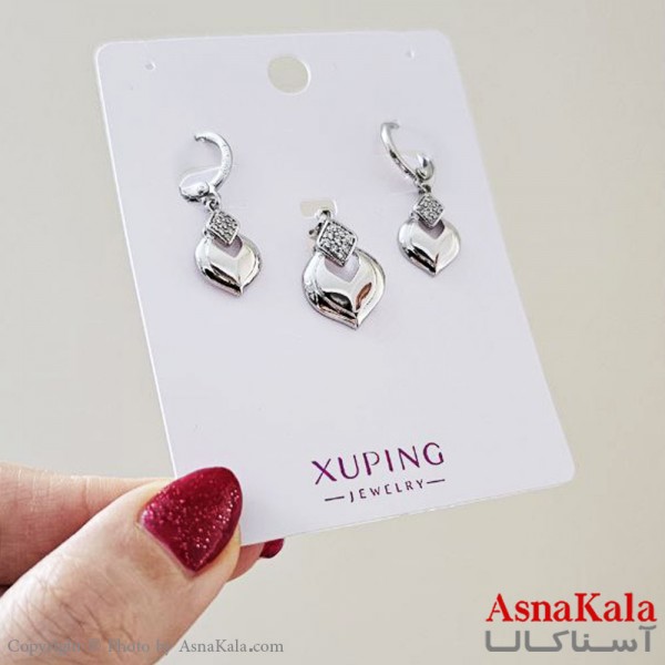 نیم ست زنانه ژوپینگ مدل مثلثی نقره ای شامل گوشواره و گردنبند کد NIM14658W