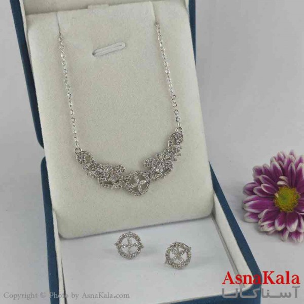 نیم ست زنانه شامل گردنبند و گوشواره  استیل مدل جواهر نقره ای  کد NIM14718W