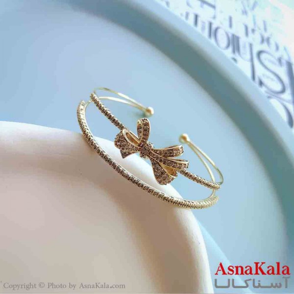 بنگل مینیمال دخترانه استیل 316 مدل پاپیون نگین طلایی  کد DSB18857W