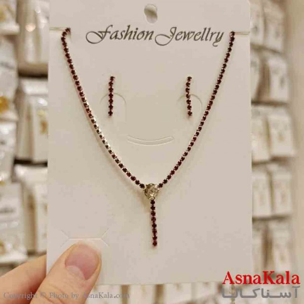 نیم ست تنیسی زنانه شامل گردنبند و گوشواره استیل مدل نگینی کد NIM14736W