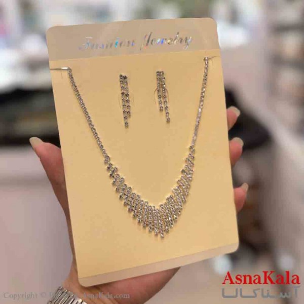نیم ست زنانه شامل گردنبند و گوشواره استیل مدل فول نگین  کد NIM14755W
