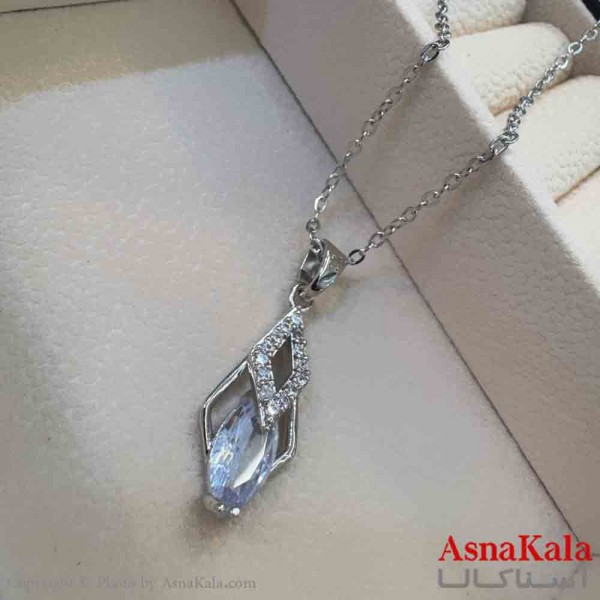گردنبند دخترانه پینترستی استیل مدل مثلث نگینی کد GNB161525W