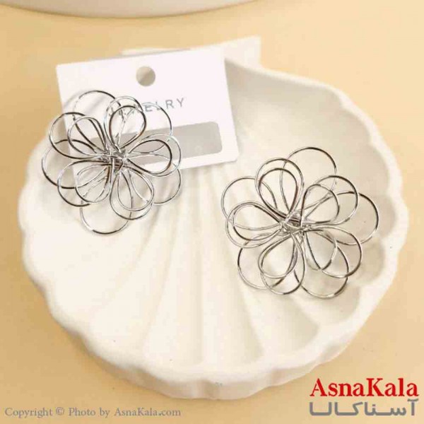 گوشواره استیل مینیمال دخترانه مدل گل نقره ای کد GSH151535W