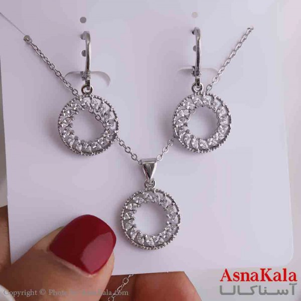 نیم ست زنانه شامل گردنبند و گوشواره استیل مدل گرد نگینی  کد NIM14859W