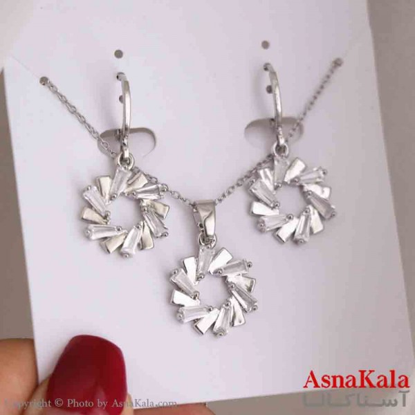 نیم ست زنانه شامل گردنبند و گوشواره استیل مدل حلقه نقره ای کد NIM14868W