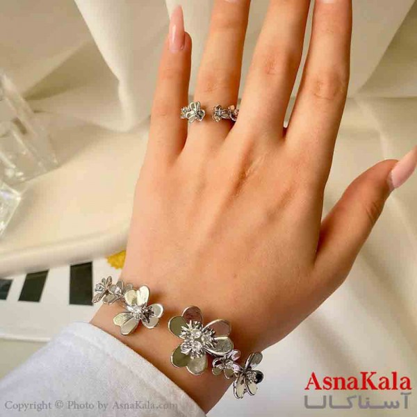 نیم ست زنانه  شامل دستبند و انگشتر استیل مدل ونکلیف  نقره ای کد NIM14872W
