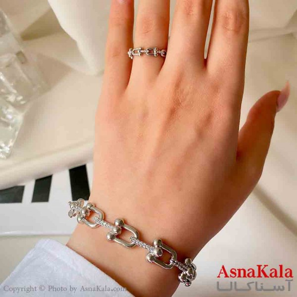 نیم ست زنانه پینترستی  شامل دستبند و انگشتر استیل مدل تیفانی نقره ای کد NIM14884W