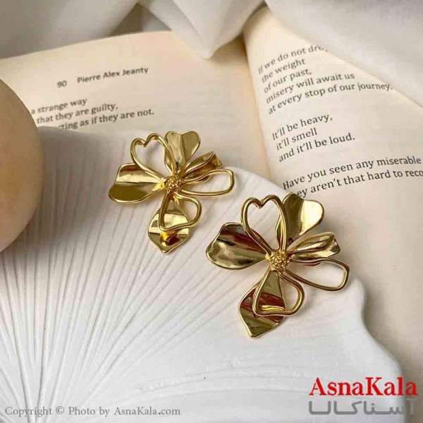گوشواره  استیل مینیمال زنانه مدل گل برجسته طلایی میخ نقره با آبکاری درجه یک کد GSH151601W