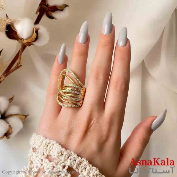 انگشتر زنانه استیل مینیمال مدل منحنی نگیندار طلایی کد ANG19837W
