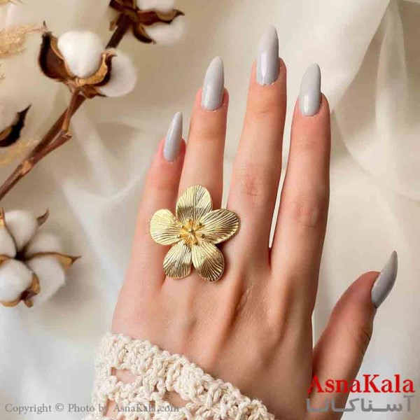 انگشتر زنانه استیل مینیمال مدل گل فانتزی طلایی کد ANG19841W