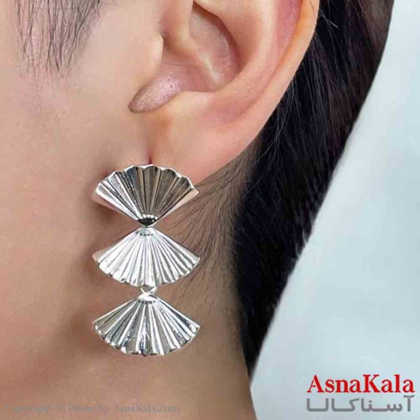 گوشواره دخترانه مینیمال طرح بادبزن فشن رنگ نقره ای کد GSH151779W