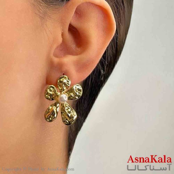 گوشواره دخترانه مینیمال طرح گل و مروارید فشن رنگ طلایی کد GSH151785W