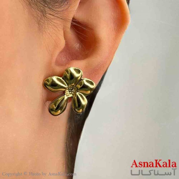 گوشواره دخترانه مینیمال طرح گل برجسته فشن رنگ طلایی کد GSH151788W