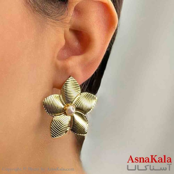 گوشواره دخترانه مینیمال طرح گل ترند فشن رنگ طلایی کد GSH151799W