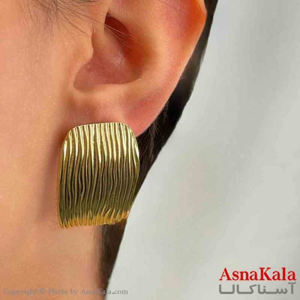 گوشواره دخترانه مینیمال طرح گل بیضی مدور فشن رنگ طلایی کد GSH151806W