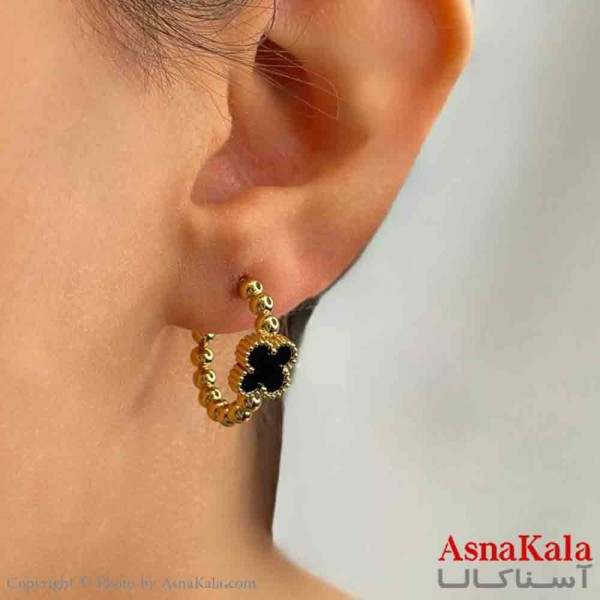 گوشواره دخترانه مینیمال طرح ونکلیف نگین مشکی فشن رنگ طلایی کد GSH151814W