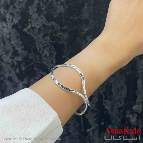 دستبند دخترانه پینترستی استیل دولاین منحنی ترند رنگ نقره ای کد DSB181213W