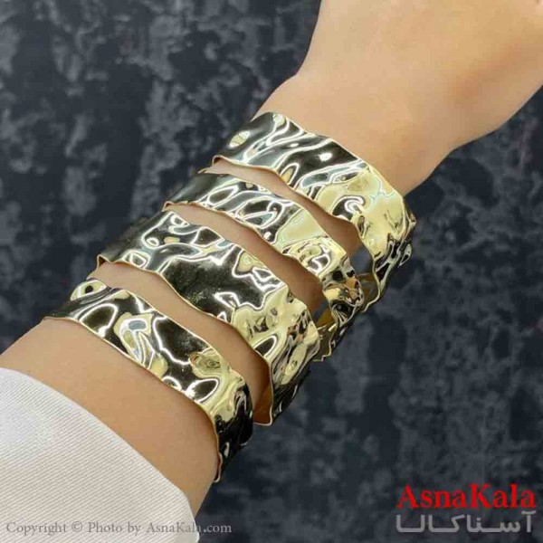 دستبند دخترانه پینترستی استیل آینه ای طرح چند لاین موجدار پهن رنگ طلایی کد DSB181223W