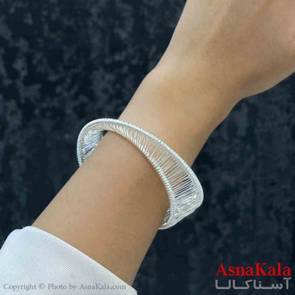 بنگل دخترانه پینترستی استیل  طرح مینمال پیچی حصیری رنگ نقره ای کد DSB181341W