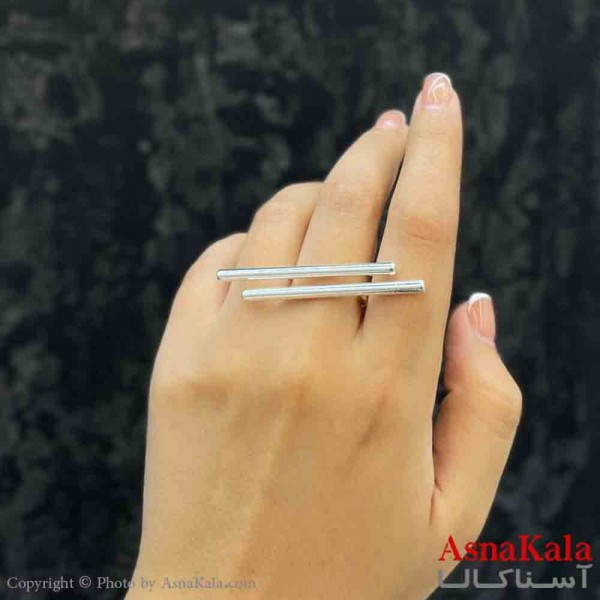 انگشتر زنانه استیل مینیمال مدل خطی رنگ نقره ای فری سایز کد ANG19857W