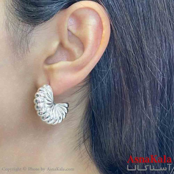 گوشواره دخترانه مینیمال طرح گوش ماهی رنگ نقره ای کد GSH151856W