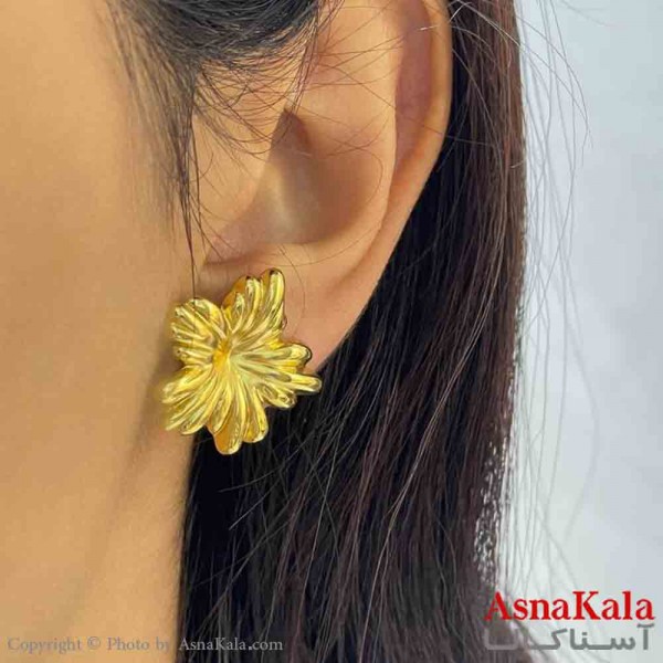 گوشواره دخترانه مینیمال طرح گل پر رنگ طلایی کد GSH151868W