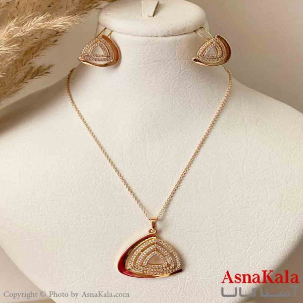 نیم ست زنانه ژوپینگ مدل چندمثلث نگیندار شامل گوشواره و آویز رنگ طلایی کد NIM14957W