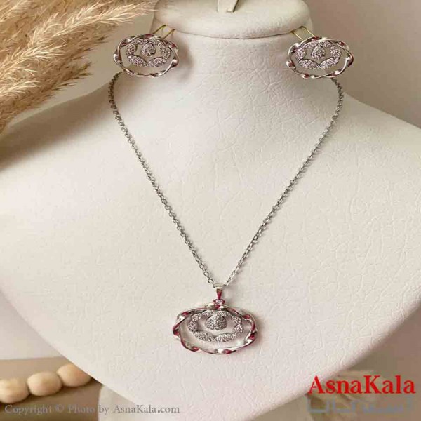 نیم ست زنانه ژوپینگ مدل حلقه درحلقه نگیندار شامل گوشواره و آویز رنگ نقره ای کد NIM14962W