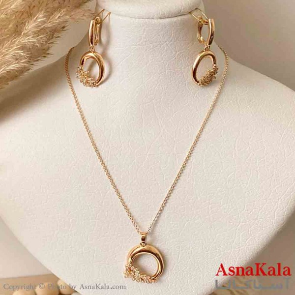 نیم ست زنانه ژوپینگ مدل بیضی و برگ شامل گوشواره و آویز رنگ طلایی کد NIM14972W