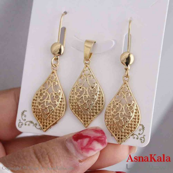 نیم ست زنانه برنجی شامل گردنبند و گوشواره   کد NIM141005W