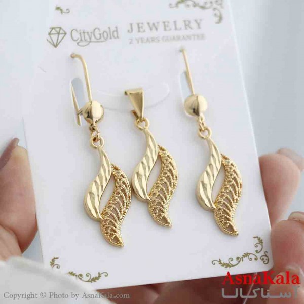 نیم ست زنانه برنجی شامل گردنبند و گوشواره   کد NIM141006W