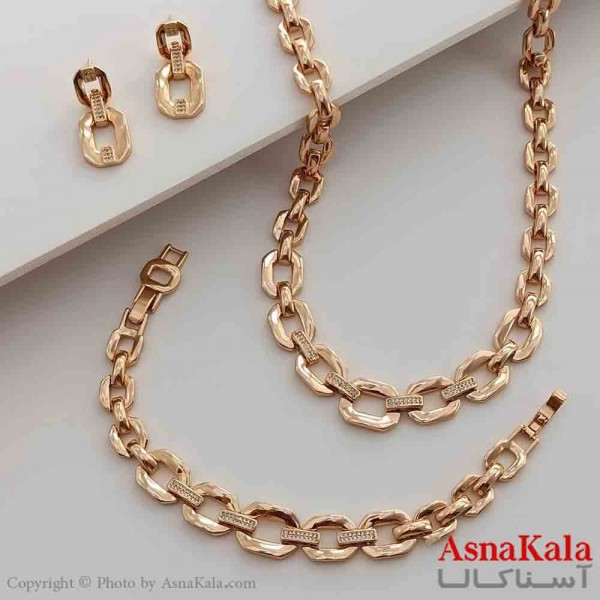 نیم ست زنانه ژوپینگ شامل گوشواره و گردنبند و دستبند رنگ طلایی کد NIM141021W