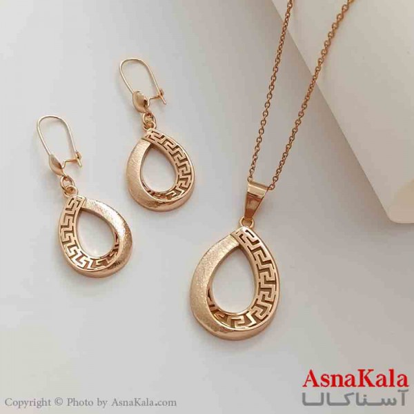 نیم ست زنانه ژوپینگ شامل گوشواره و گردنبند رنگ طلایی کد NIM141034W
