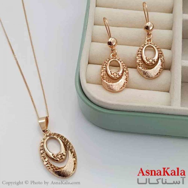 نیم ست زنانه ژوپینگ شامل گوشواره و گردنبند رنگ طلایی کد NIM141035W
