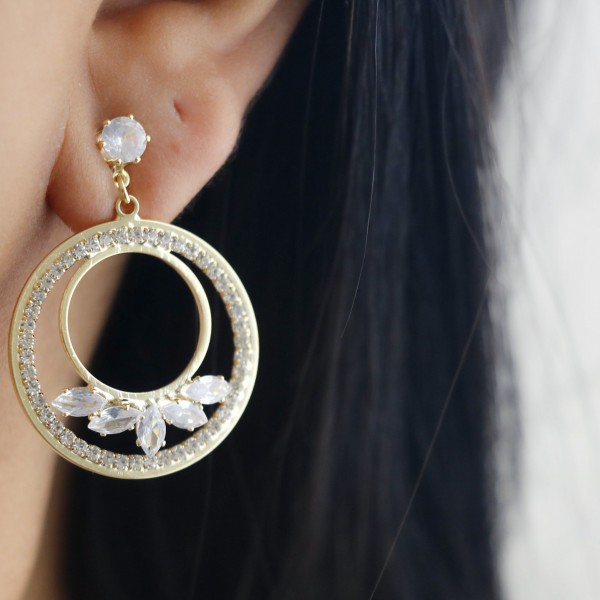 گوشواره جواهری مدل آویز نگیندار رنگ طلایی کد GSH151979W